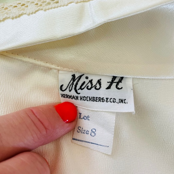 Miss H Vintage Silky Ivory Lace Blouse - Picture 6 of 8